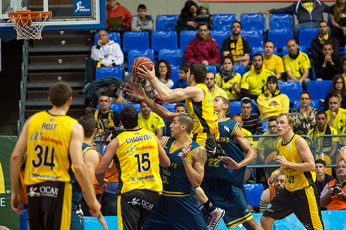 Cicar estrena imagen en el pantaln del CB Canarias